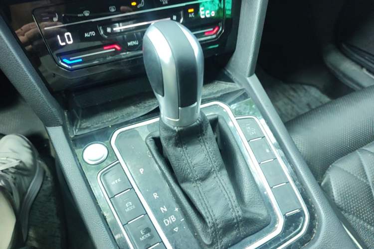 Used Volkswagen Magotan GTE Plug-in Hybrid 2020 GTE Prestige Model Gear Lever
