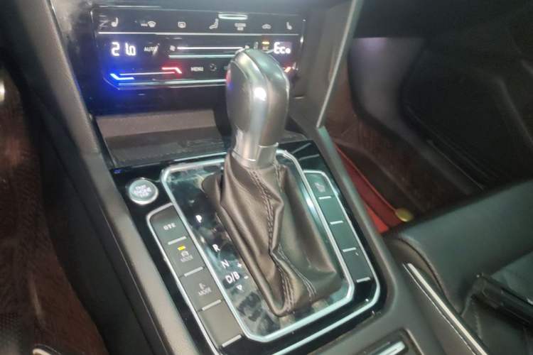 Used Volkswagen Magotan GTE Plug-in Hybrid 2020 GTE Luxury Model Gear Lever