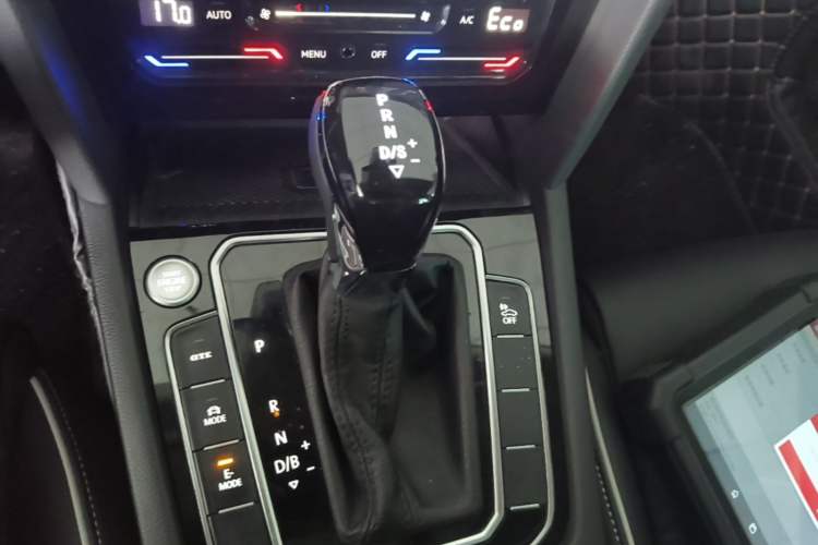 Used Volkswagen Magotan GTE Plug-in Hybrid 2020 GTE Prestige Model Gear Lever
