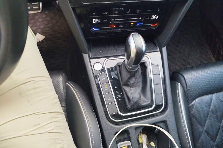 Used Volkswagen Magotan GTE Plug-in Hybrid 2020 GTE Luxury Model Gear Lever