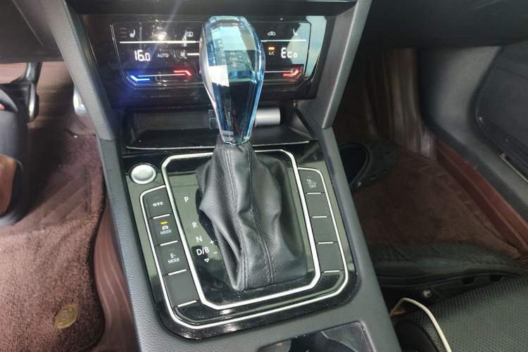Used Volkswagen Magotan GTE Plug-in Hybrid 2020 GTE Luxury Model Gear Lever