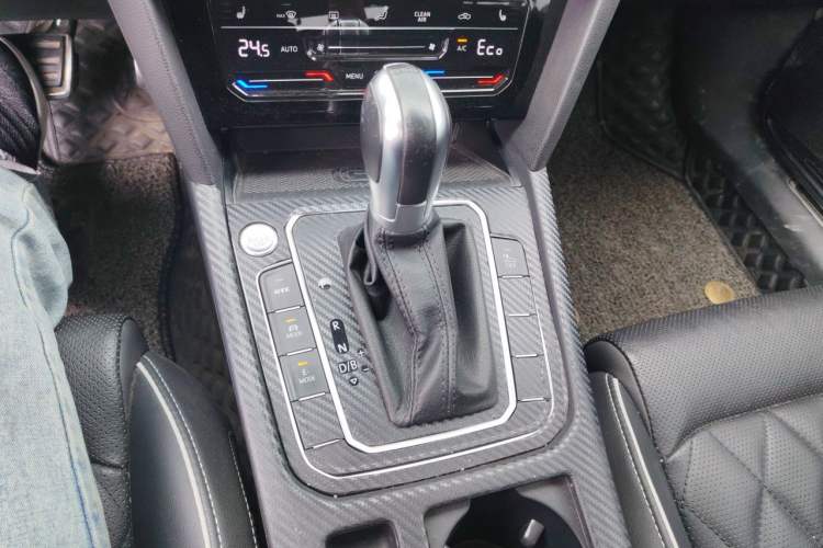 Used Volkswagen Magotan GTE Plug-in Hybrid 2020 GTE Luxury Model Gear Lever