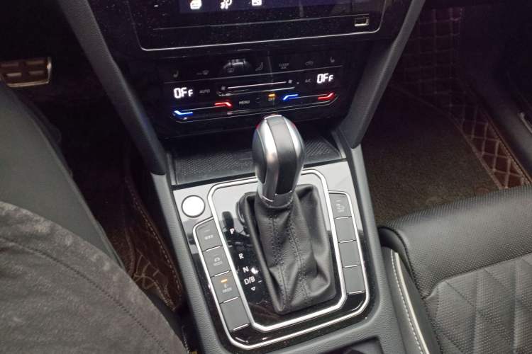 Used Volkswagen Magotan GTE Plug-in Hybrid 2020 GTE Luxury Model Gear Lever