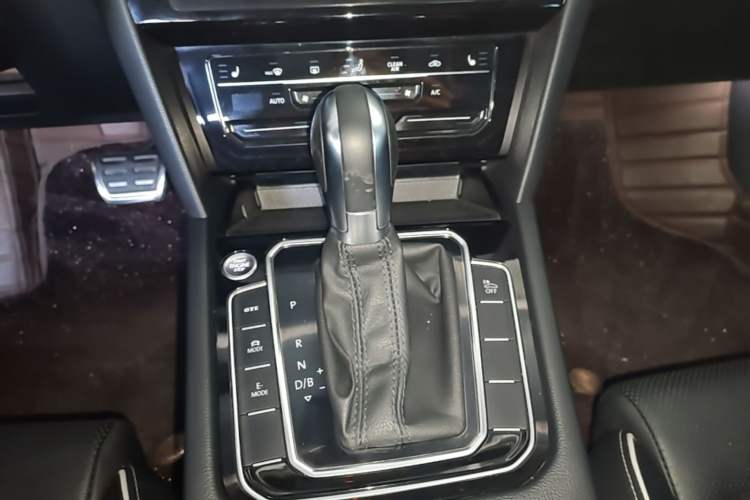 Used Volkswagen Magotan GTE Plug-in Hybrid 2020 GTE Prestige Model Gear Lever