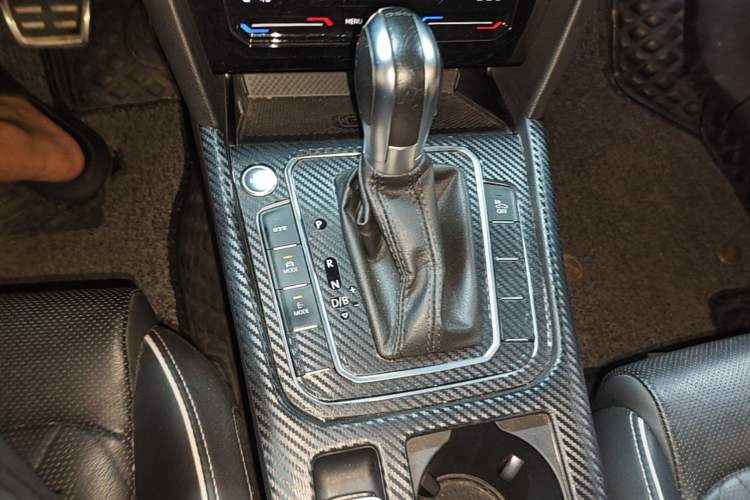 Used Volkswagen Magotan GTE Plug-in Hybrid 2020 GTE Luxury Model Gear Lever