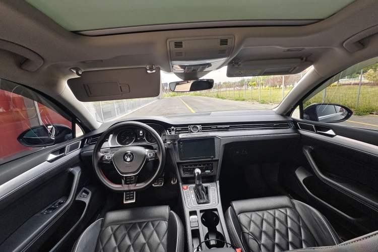 Used Volkswagen Magotan GTE Plug-in Hybrid 2020 GTE Prestige Model Interior 2