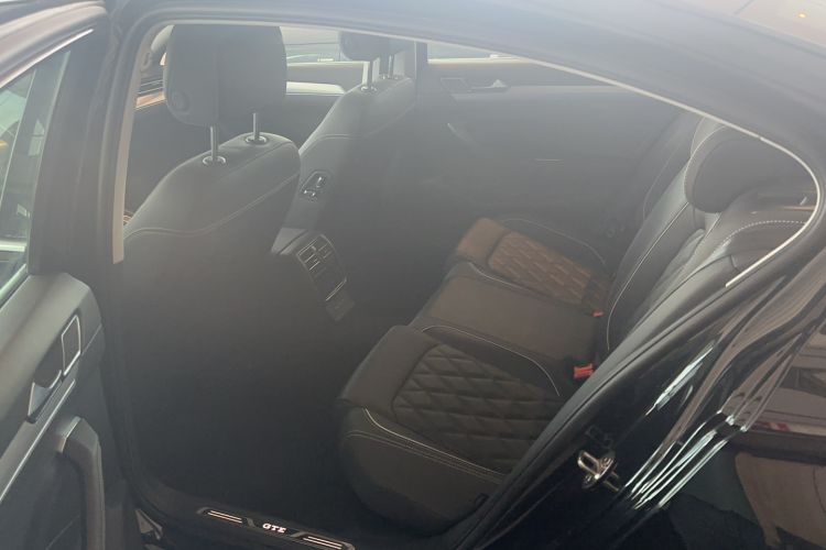 Used Volkswagen Magotan GTE Plug-in Hybrid 2020 GTE Luxury Model Interior 4