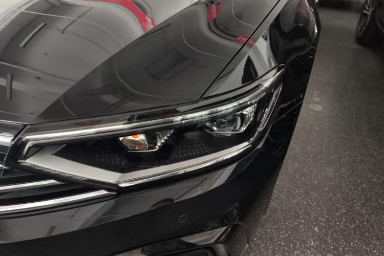 Used Volkswagen Magotan GTE Plug-in Hybrid 2020 GTE Luxury Model Left Front Headlight