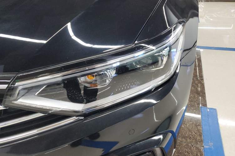 Used Volkswagen Magotan GTE Plug-in Hybrid 2020 GTE Luxury Model Left Front Headlight