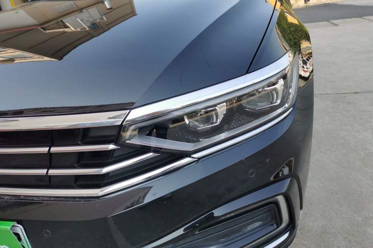 Used Volkswagen Magotan GTE Plug-in Hybrid 2020 GTE Prestige Model Left Front Headlight