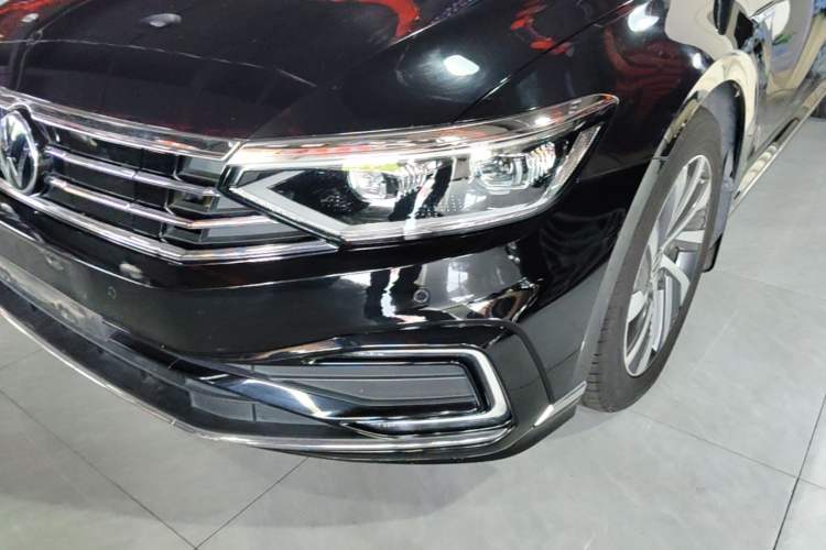 Used Volkswagen Magotan GTE Plug-in Hybrid 2020 GTE Prestige Model Left Front Headlight