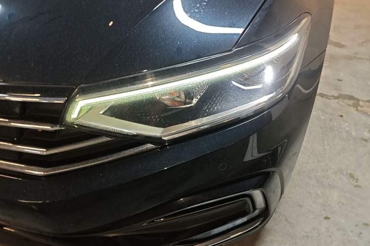 Used Volkswagen Magotan GTE Plug-in Hybrid 2020 GTE Luxury Model Left Front Headlight