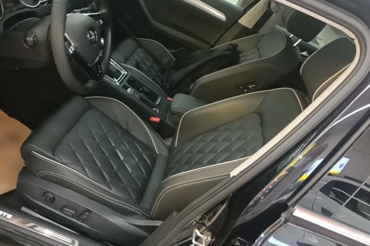 Used Volkswagen Magotan GTE Plug-in Hybrid 2020 GTE Luxury Model Left Front Seat