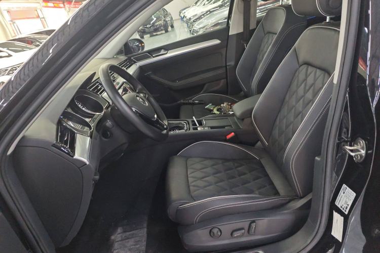 Used Volkswagen Magotan GTE Plug-in Hybrid 2020 GTE Luxury Model Left Front Seat