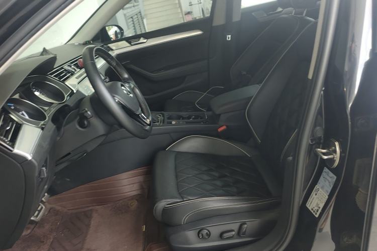 Used Volkswagen Magotan GTE Plug-in Hybrid 2020 GTE Luxury Model Left Front Seat
