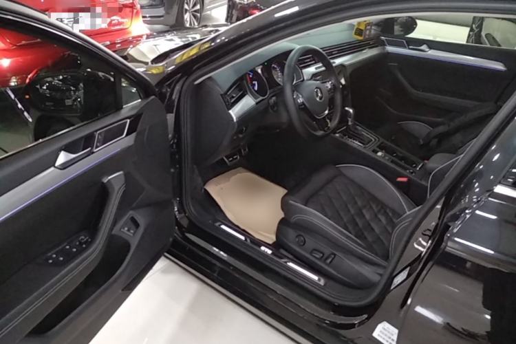 Used Volkswagen Magotan GTE Plug-in Hybrid 2020 GTE Luxury Model Left Front Seat