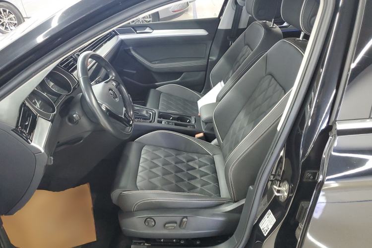 Used Volkswagen Magotan GTE Plug-in Hybrid 2020 GTE Luxury Model Left Front Seat