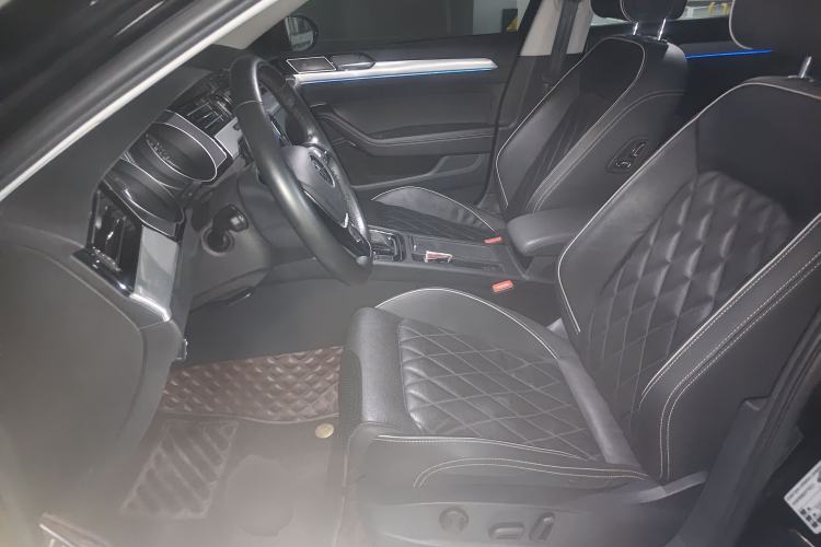 Used Volkswagen Magotan GTE Plug-in Hybrid 2020 GTE Luxury Model Left Front Seat