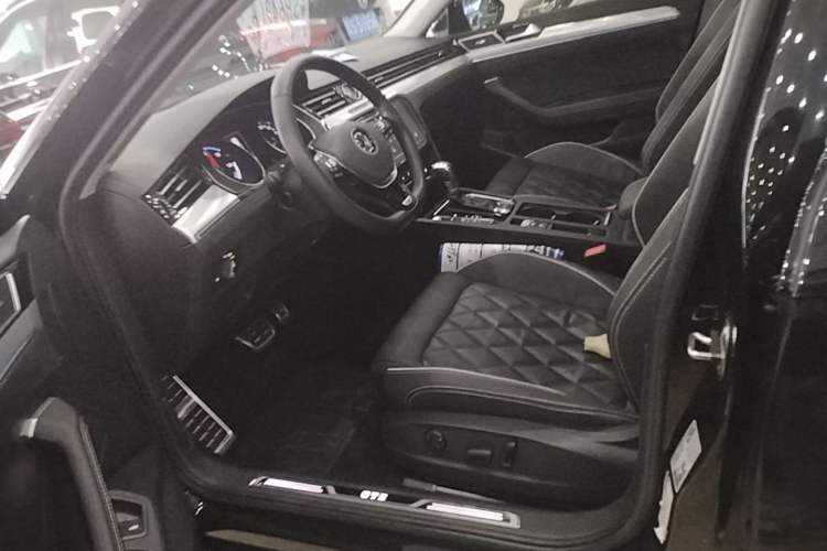 Used Volkswagen Magotan GTE Plug-in Hybrid 2020 GTE Luxury Model Left Front Seat