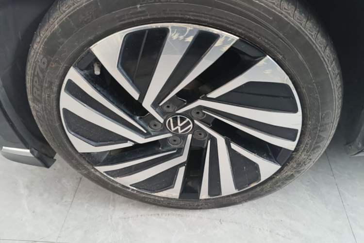 Used Volkswagen Magotan GTE Plug-in Hybrid 2020 GTE Prestige Model Left Front Wheel Hub