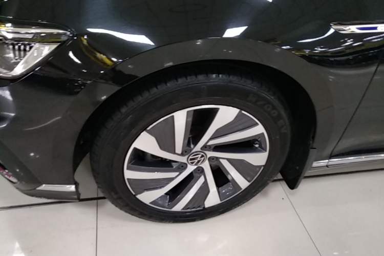 Used Volkswagen Magotan GTE Plug-in Hybrid 2020 GTE Luxury Model Left Front Wheel Hub