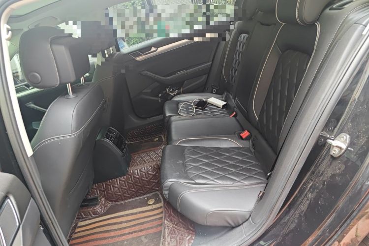 Used Volkswagen Magotan GTE Plug-in Hybrid 2020 GTE Luxury Model Left Rear Seat