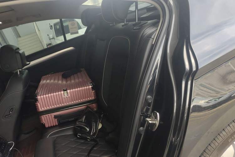 Used Volkswagen Magotan GTE Plug-in Hybrid 2020 GTE Luxury Model Left Rear Seat