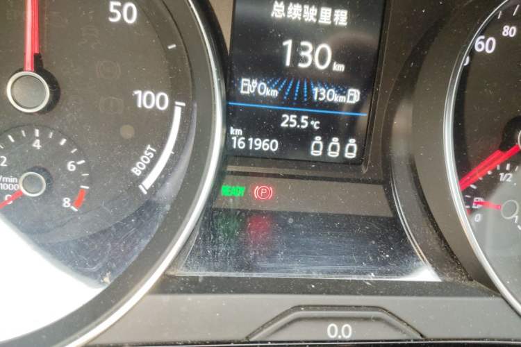 Used Volkswagen Magotan GTE Plug-in Hybrid 2020 GTE Luxury Model Odometer Close Up
