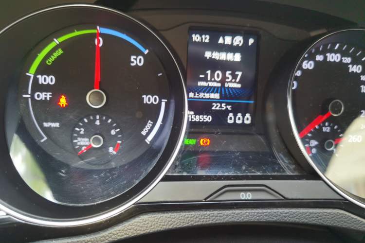 Used Volkswagen Magotan GTE Plug-in Hybrid 2020 GTE Luxury Model Odometer Close Up