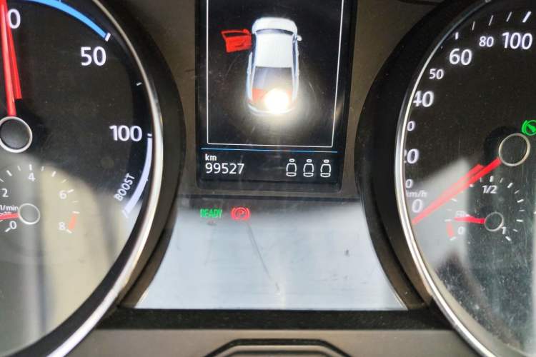 Used Volkswagen Magotan GTE Plug-in Hybrid 2020 GTE Luxury Model Odometer Close Up