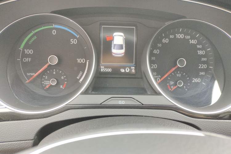Used Volkswagen Magotan GTE Plug-in Hybrid 2020 GTE Luxury Model Odometer Close Up