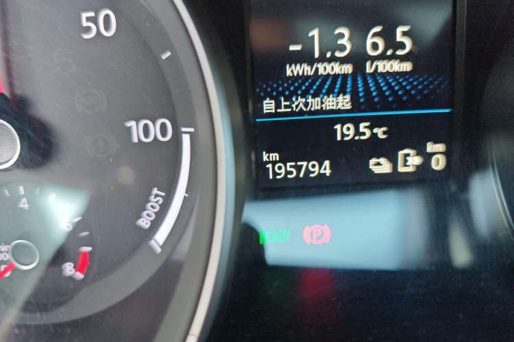 Used Volkswagen Magotan GTE Plug-in Hybrid 2020 GTE Luxury Model Odometer Close Up