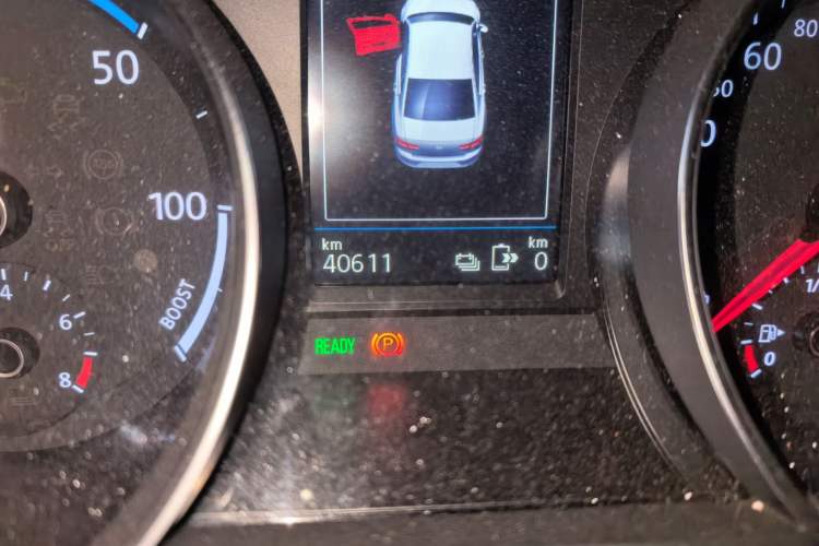 Used Volkswagen Magotan GTE Plug-in Hybrid 2020 GTE Luxury Model Odometer Close Up