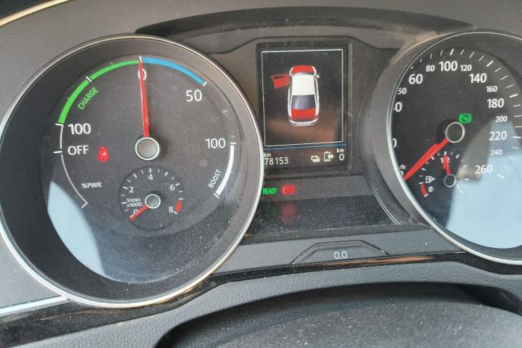 Used Volkswagen Magotan GTE Plug-in Hybrid 2020 GTE Luxury Model Odometer Close Up