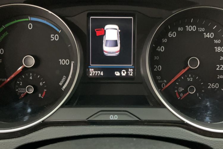 Used Volkswagen Magotan GTE Plug-in Hybrid 2020 GTE Luxury Model Odometer Close Up