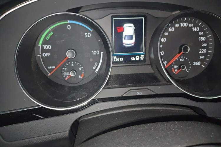 Used Volkswagen Magotan GTE Plug-in Hybrid 2020 GTE Luxury Model Odometer Close Up