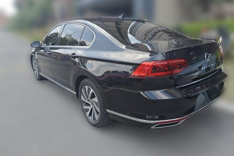 Used Volkswagen Magotan GTE Plug-in Hybrid 2020 GTE Luxury Model Rear Left 45 Deg