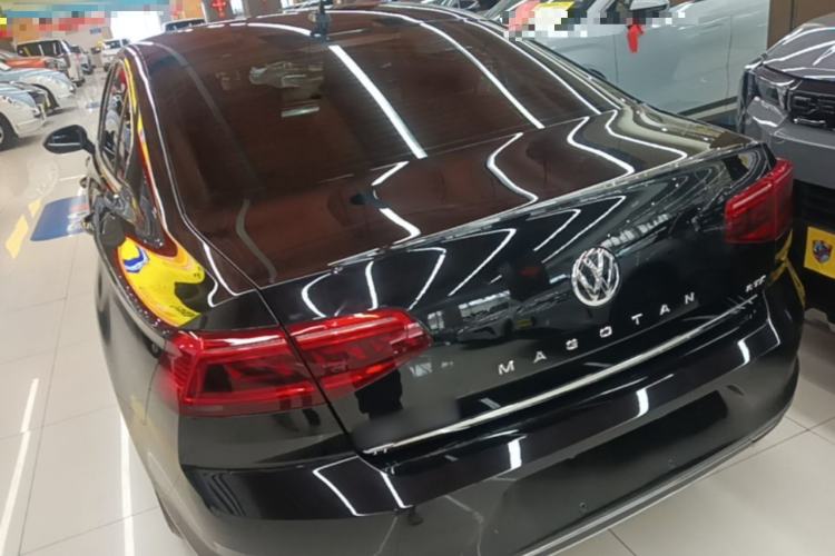 Used Volkswagen Magotan GTE Plug-in Hybrid 2020 GTE Luxury Model Rear Left 45 Deg