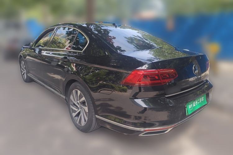 Used Volkswagen Magotan GTE Plug-in Hybrid 2020 GTE Luxury Model Rear Left 45 Deg