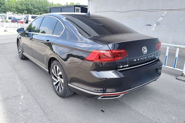 Used Volkswagen Magotan GTE Plug-in Hybrid 2020 GTE Luxury Model Rear Left 45 Deg
