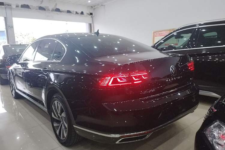 Used Volkswagen Magotan GTE Plug-in Hybrid 2020 GTE Luxury Model Rear Left 45 Deg