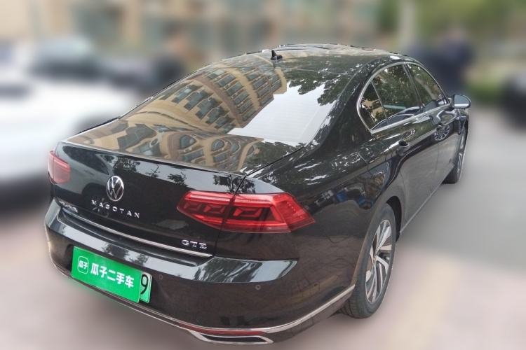 Used Volkswagen Magotan GTE Plug-in Hybrid 2020 GTE Luxury Model Rear Right 45 Deg