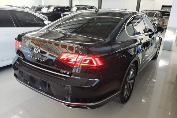 Used Volkswagen Magotan GTE Plug-in Hybrid 2020 GTE Luxury Model Rear Right 45 Deg