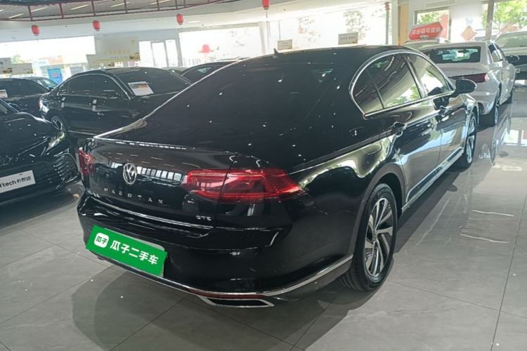 Used Volkswagen Magotan GTE Plug-in Hybrid 2020 GTE Luxury Model Rear Right 45 Deg