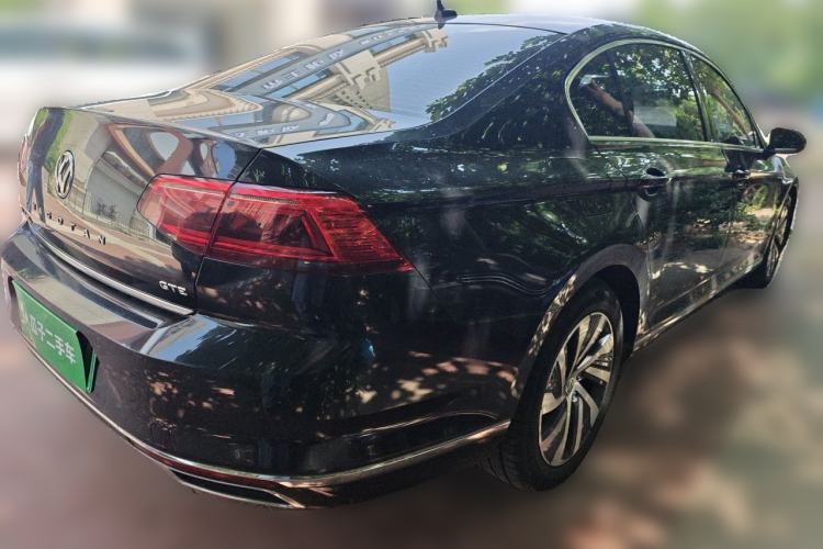 Used Volkswagen Magotan GTE Plug-in Hybrid 2020 GTE Luxury Model Rear Right 45 Deg