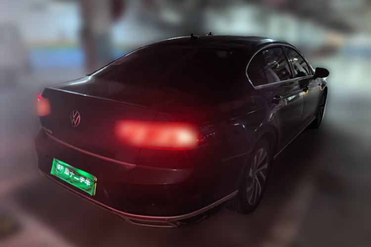 Used Volkswagen Magotan GTE Plug-in Hybrid 2020 GTE Luxury Model Rear Right 45 Deg
