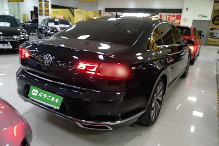 Used Volkswagen Magotan GTE Plug-in Hybrid 2020 GTE Luxury Model Rear Right 45 Deg