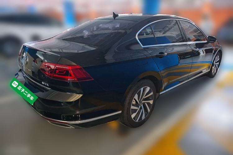 Used Volkswagen Magotan GTE Plug-in Hybrid 2020 GTE Luxury Model Rear Right 45 Deg