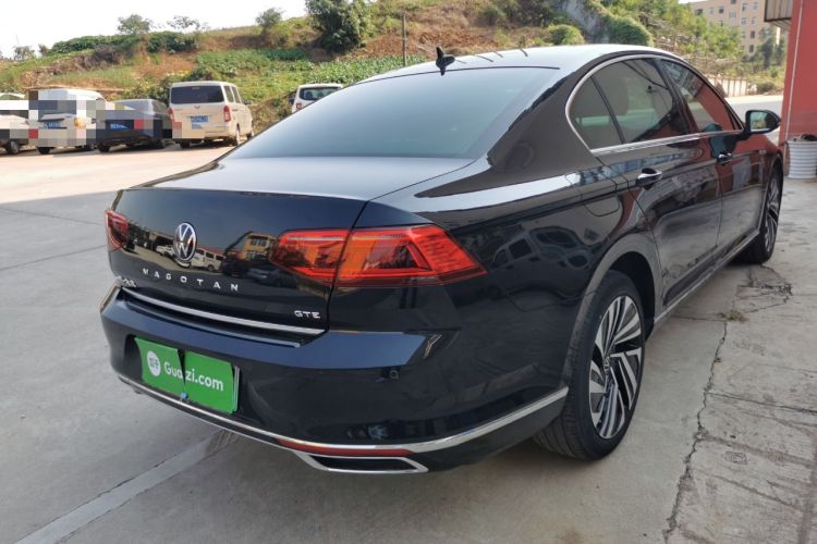 Used Volkswagen Magotan GTE Plug-in Hybrid 2020 GTE Prestige Model Rear Right 45 Deg