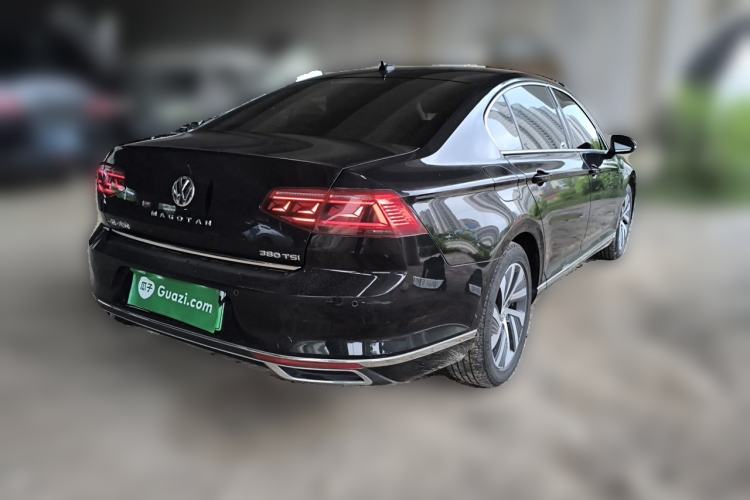 Used Volkswagen Magotan GTE Plug-in Hybrid 2020 GTE Luxury Model Rear Right 45 Deg